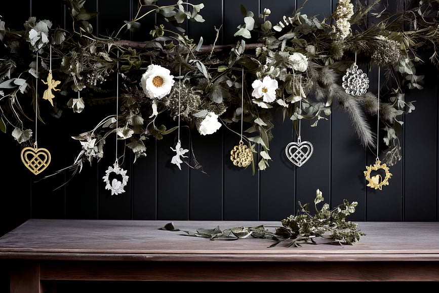 Karen Blixen Viseći Ukras božićni vijenac sa srcem zlatni