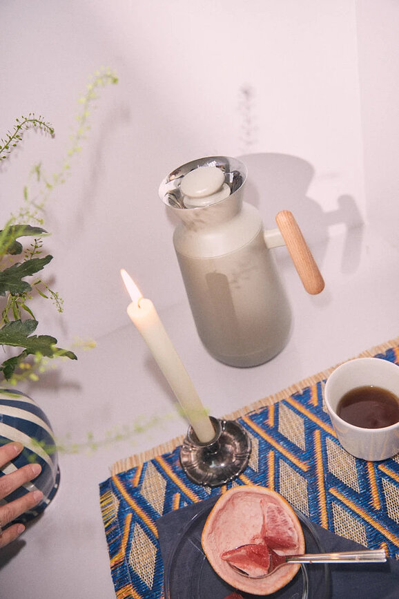 Termo Stay alargado 1 l, negro