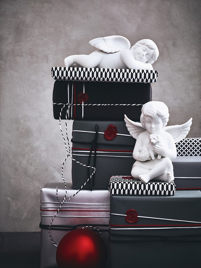 Classic Figurine Ange allongée sur un nuage, moyenne