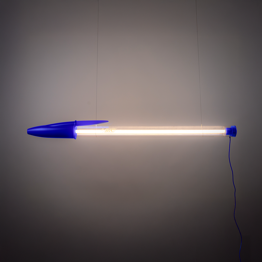 BIC LED tak- eller vägglampa 173 cm, blå