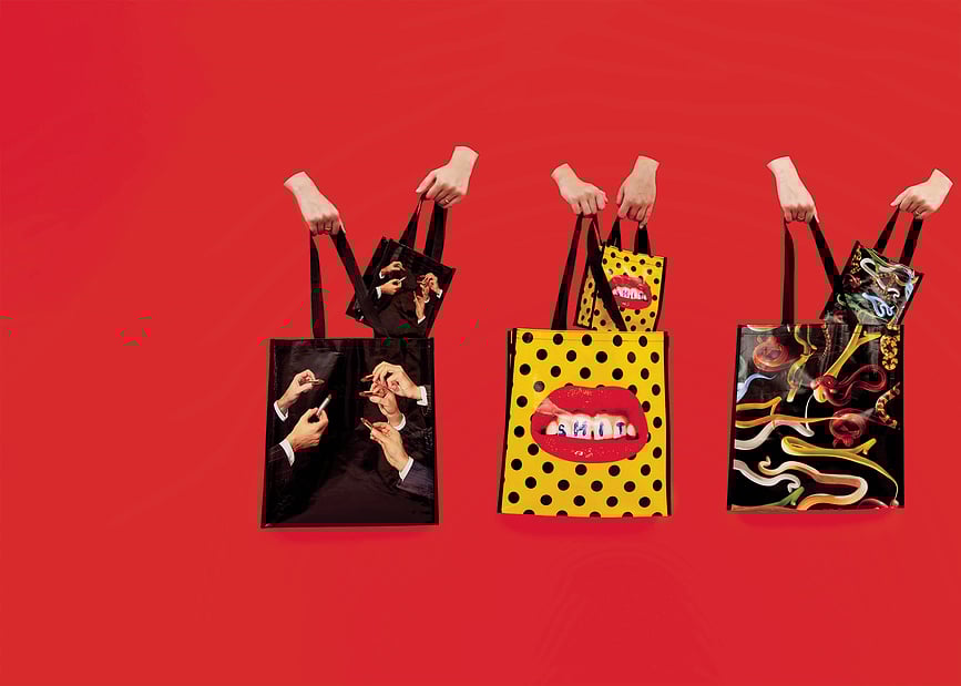 Bolso de mano Tiny Bag Toiletpaper Mini Lipsticks, negro