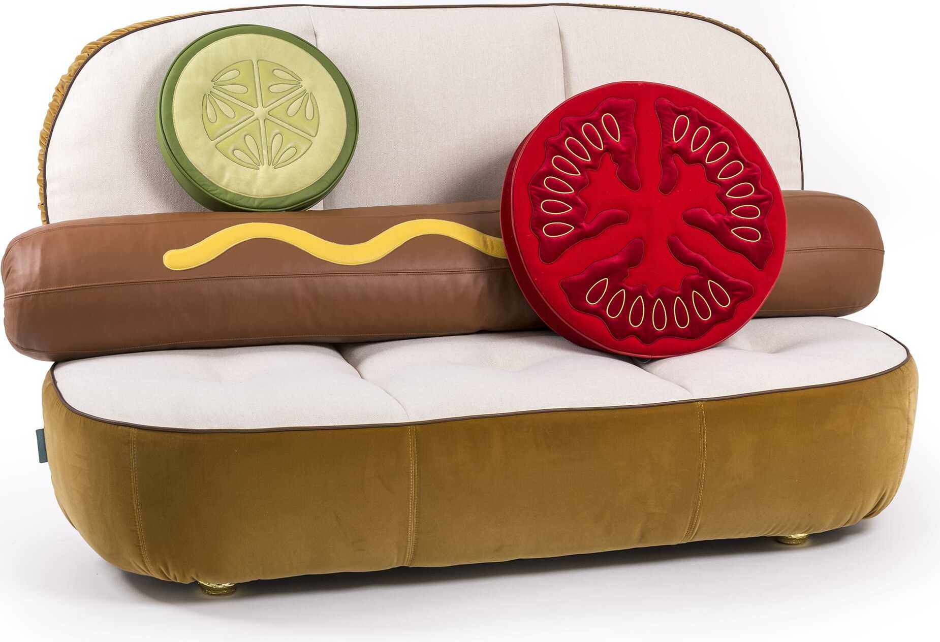 Hot Dog Sofa mit Kissen
