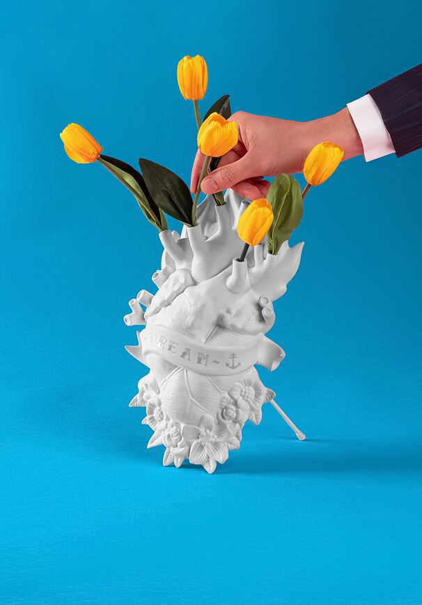 Jarrón de pared Holy Love In Bloom, 33,9 cm