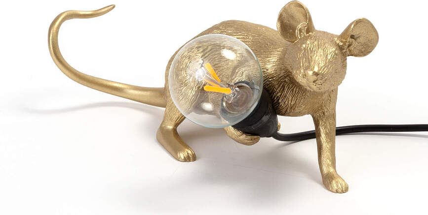 Lámpara tumbada Mouse, dorada, con puerto USB