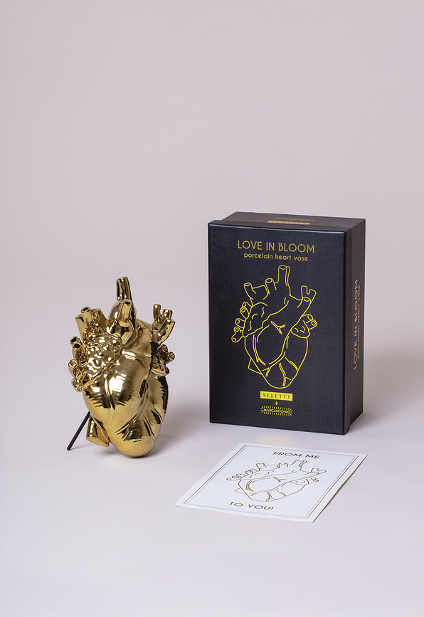 Love in Bloom Vaza, zlata