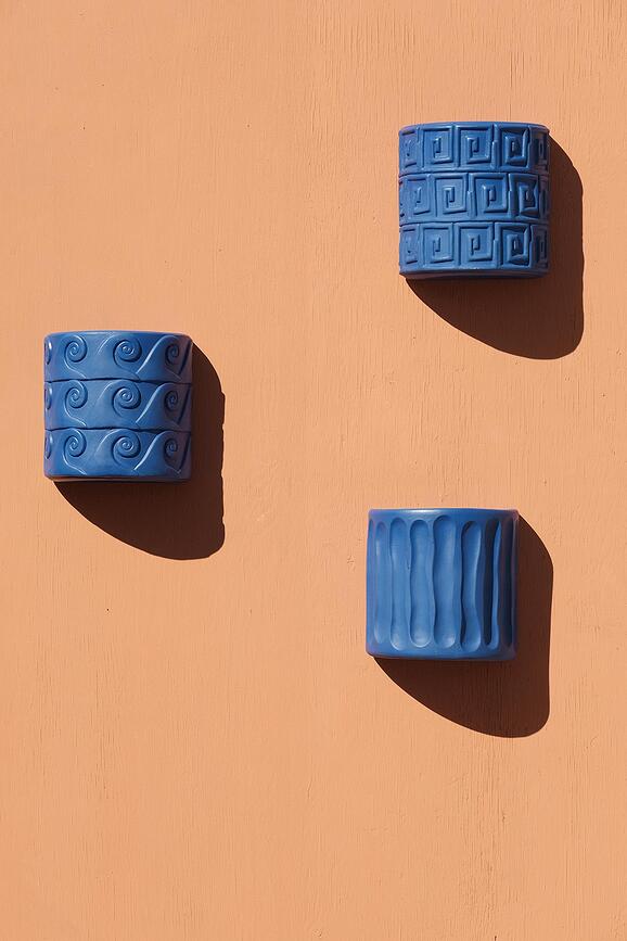 Maceta de terracota Magna Graecia Onde, para pared, azul