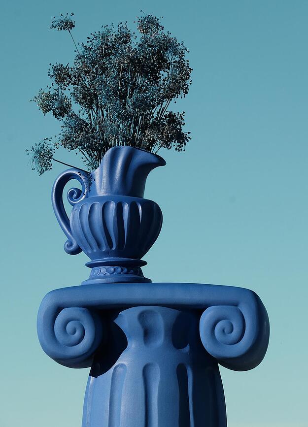 Magna Graecia Caraffa Dekoratiivne vaas sinine valmistatud terrakotast