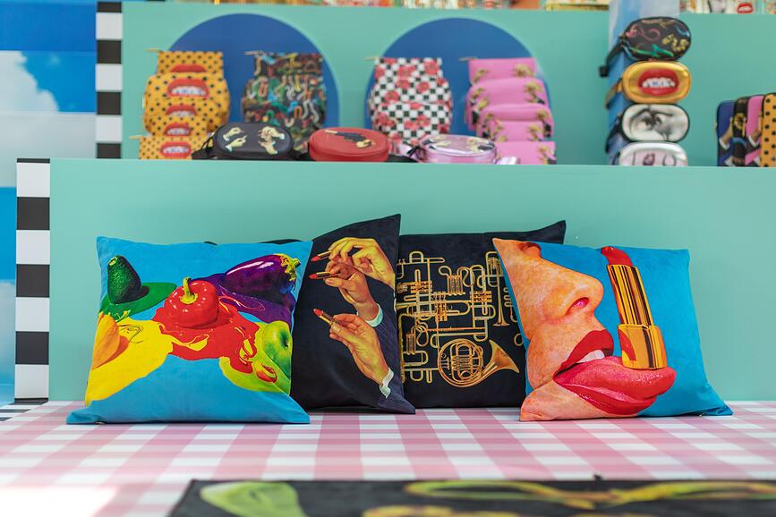 Seletti Wears Toiletpaper PE Revolver Blazina