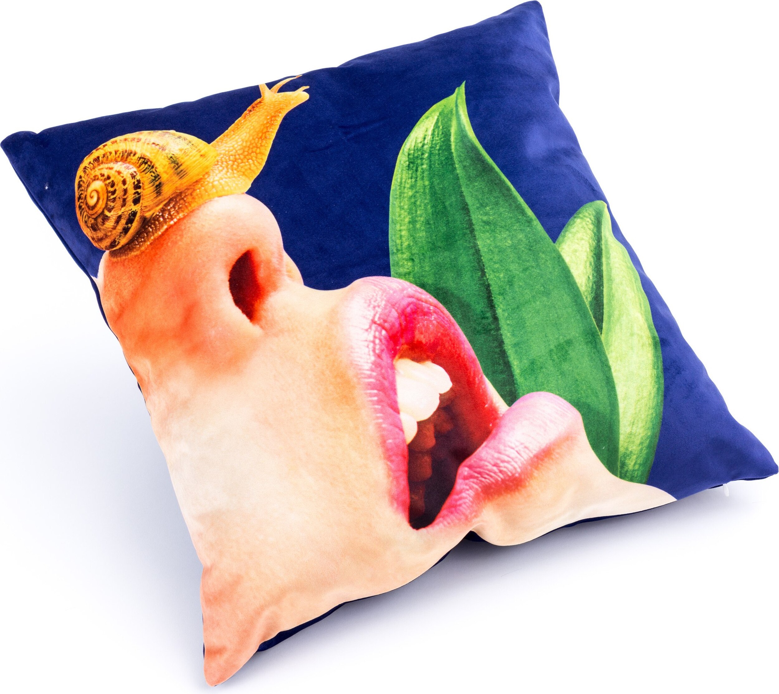Seletti Wears Toiletpaper Snail Kissen