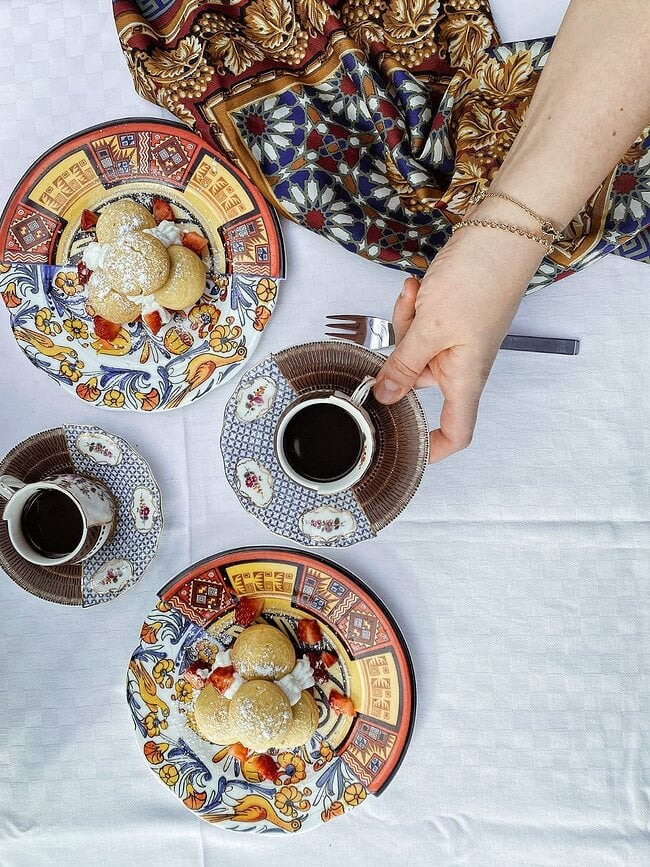 Taza de café Hybrid New Era Djenne, con platillo