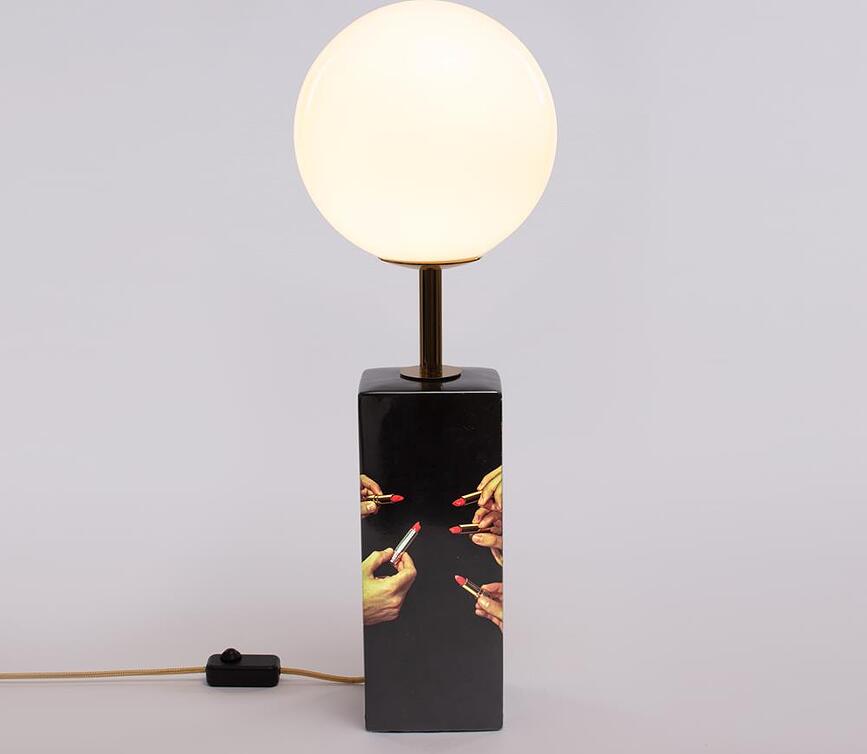 Toiletpaper Lipstick Svetilka, porcelanasta