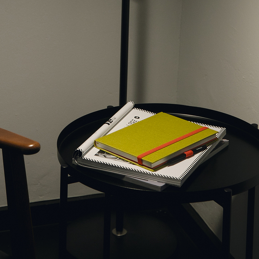 Bolsillo para cuaderno Semikolon, formato A5, lila