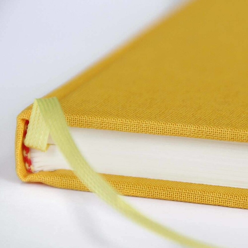 Notes Uni Classic A6 linie żółty
