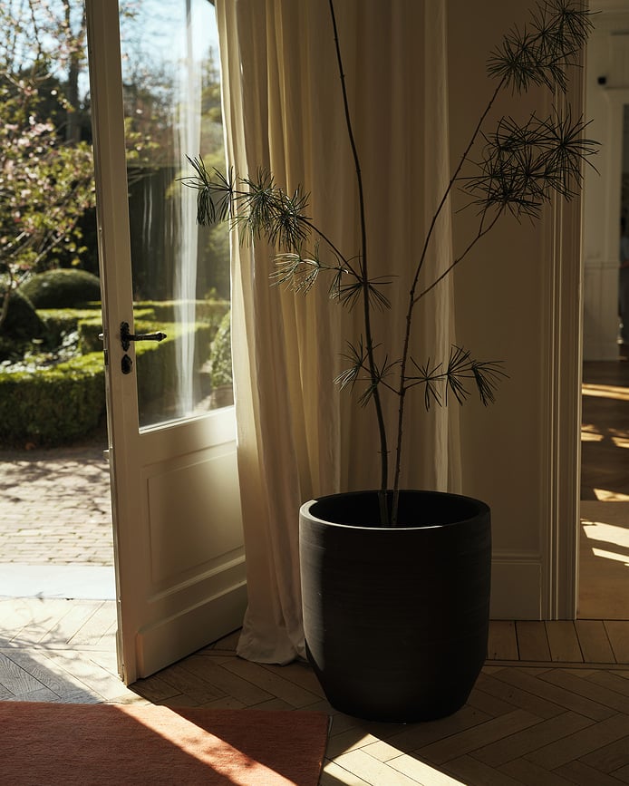 Construct Cvetlični lonec, 53 cm, črn