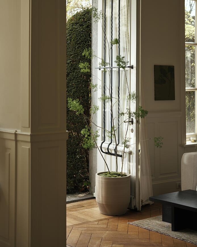 Construct Γλάστρα, 53 εκ., μαύρη