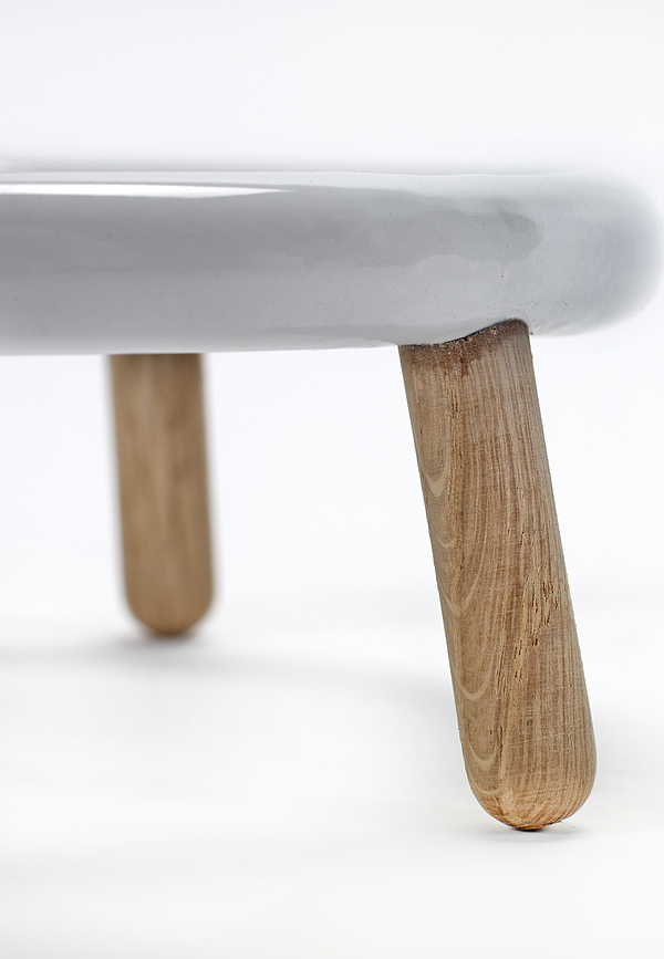 Daysign Podstavek za posodo, 18 cm, črn