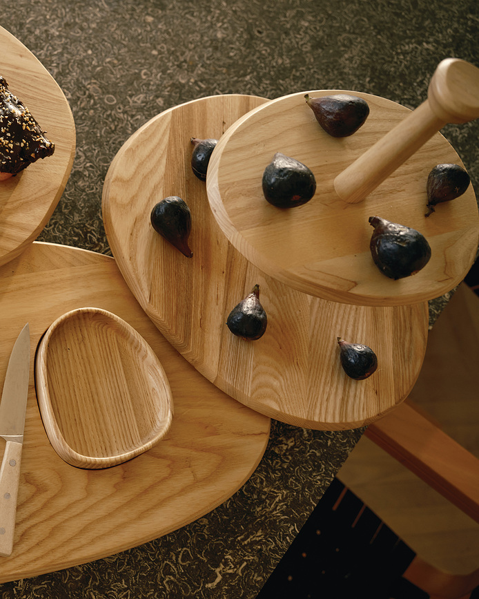 Dune Etažer dvorazinski crni jasen