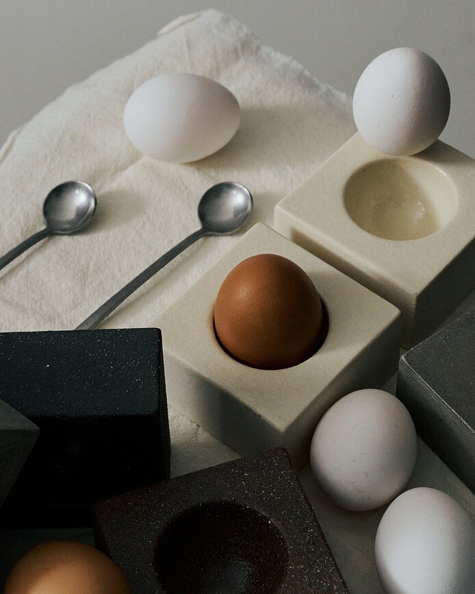 Hueveras Uovo, marrones, 2 unidades