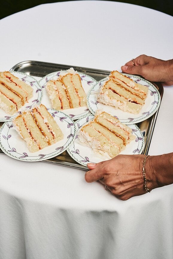 Juego de vajilla Midnight Flowers Blossom Milk, 6 piezas