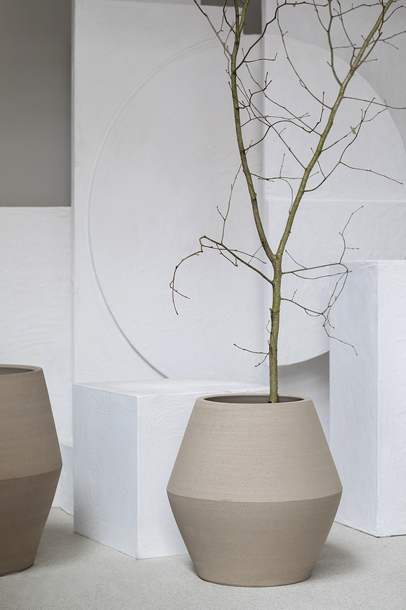 Macetero Construct, 57 cm, negro