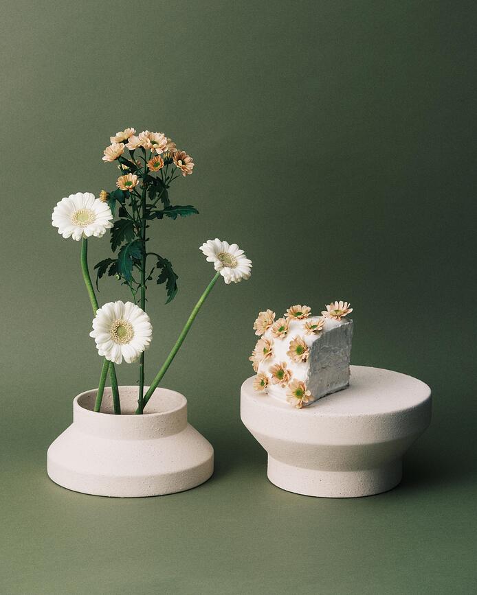 Maia Vaza ali pladenj za torto, 23,5 cm