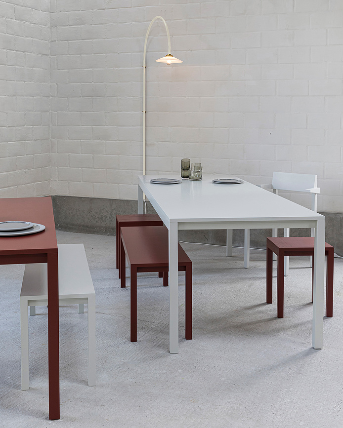 N°2 Lampa zidna 180 cm crna