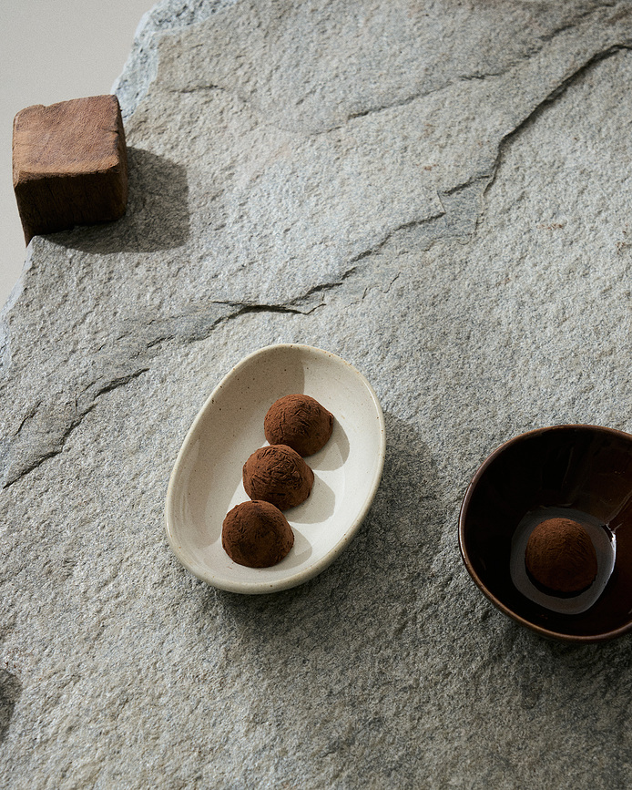 Out of Lines Skleda, 200 ml, rjavo-črna