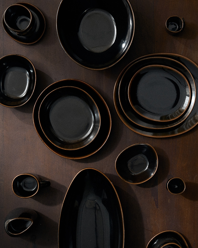 Out of Lines Vrč 180 ml smeđe-crni