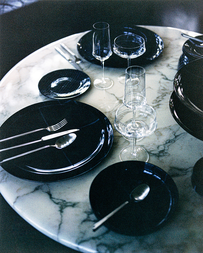 Plato Llano Zuma, 28 cm, negro