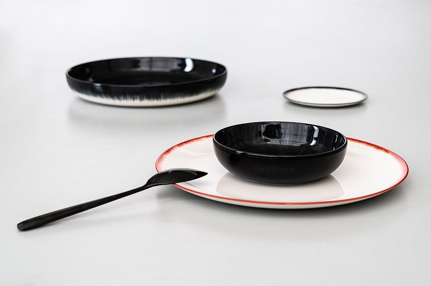 Platos Hondos Dé D, 24 cm, negros y blancos, Pack de 2 unidades