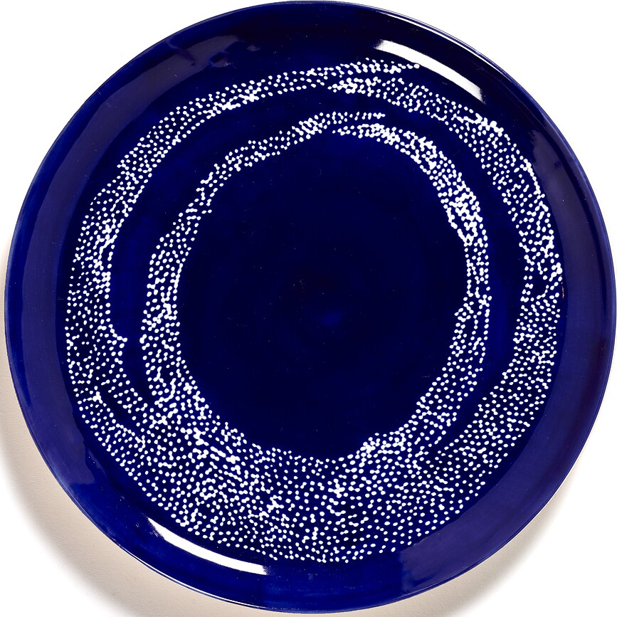 Platos Llanos Feast, de lunares, azul oscuro y blanco, 26,5 cm, Pack de 2