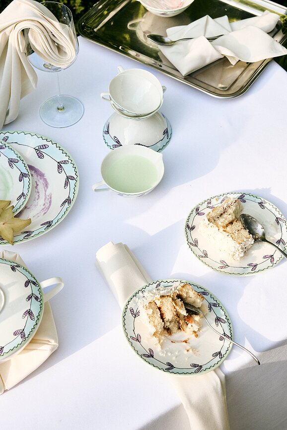 Set di stoviglie Midnight Flowers Blossom Milk, 6 pezzi