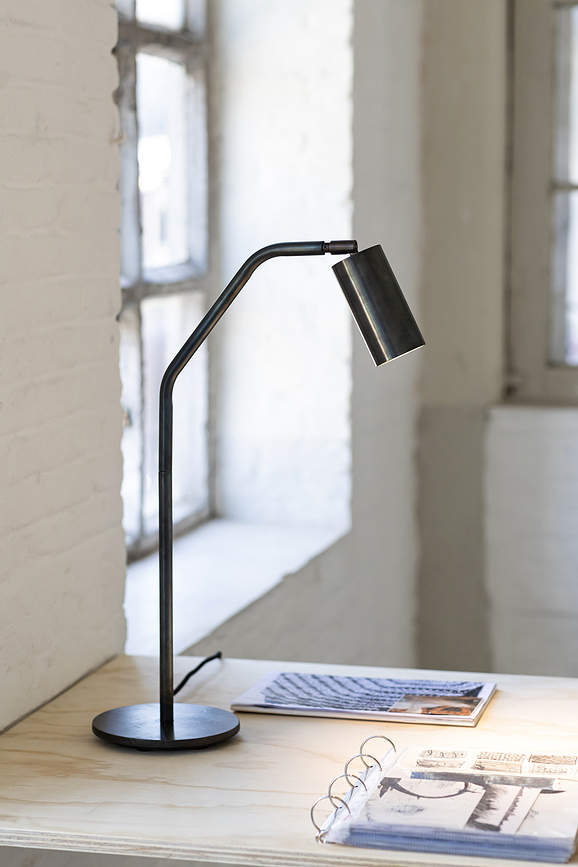 Sofisticato Stolna Lampa br. 25