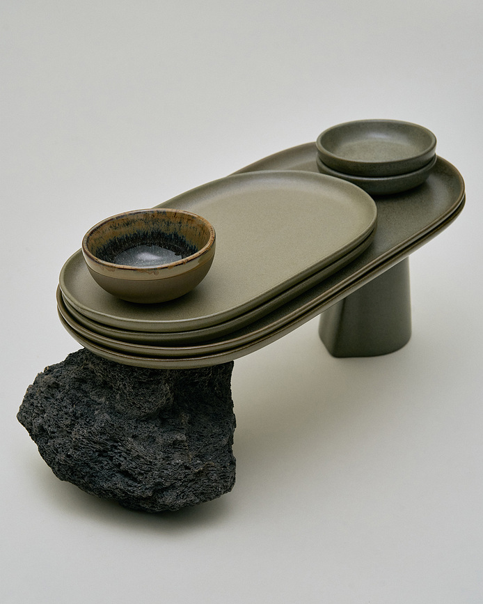 Surface Pladenj ovalen, 25 cm, črno-siv