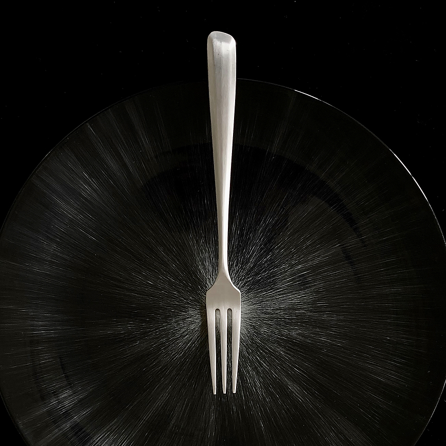 Zoë Πιρούνι Γλυκού, μαύρο