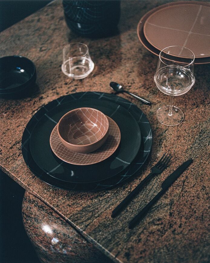 Zuma Assiettes Plates 28 cm, noires, Lot de 2