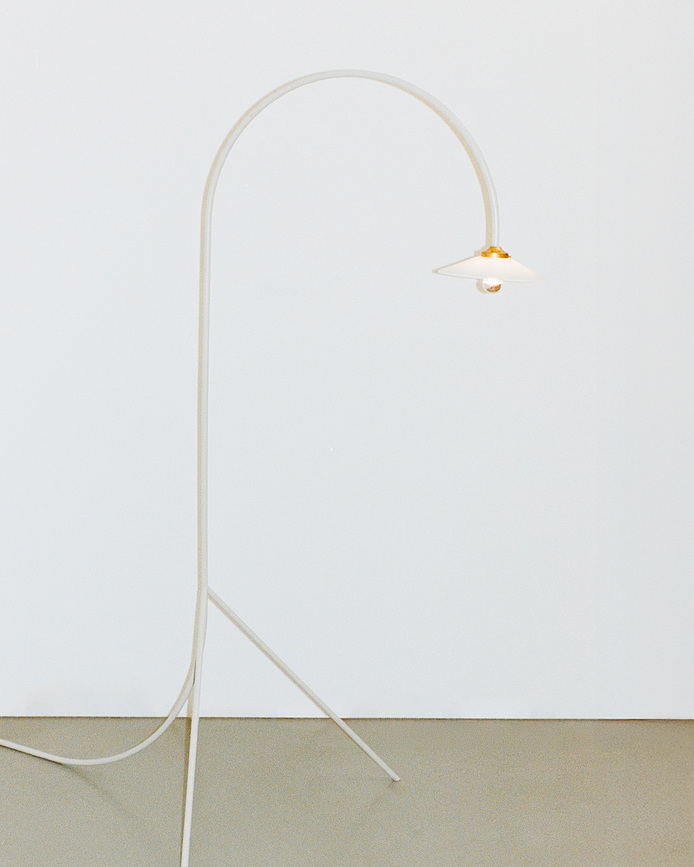 Stojanová lampa N°1 190 cm, čierna