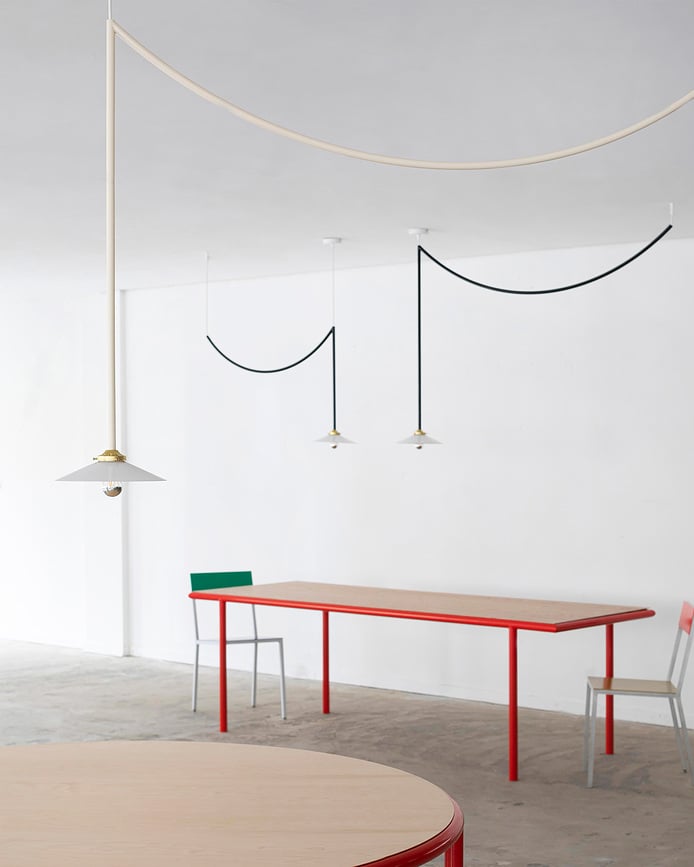 Lampa sufitowa N°5 czerwona