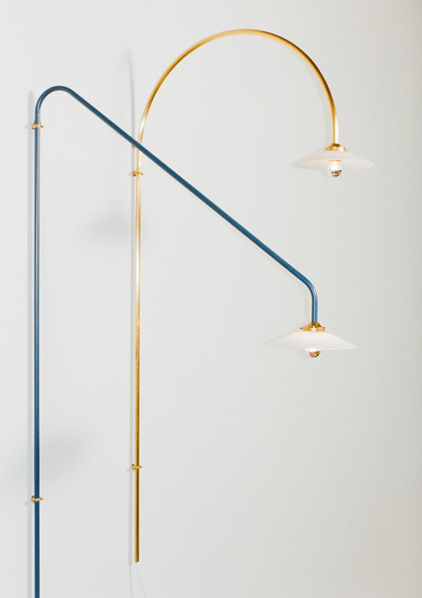 N°4 Vägglampa 180 cm, svart