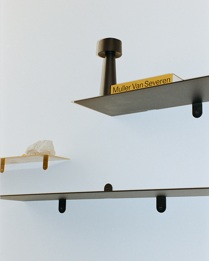 Nástěnná police N°2, 99 cm, černá
