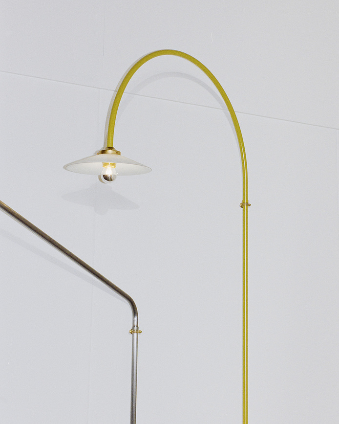Sienas lampa N°1, 140 cm, zaļa