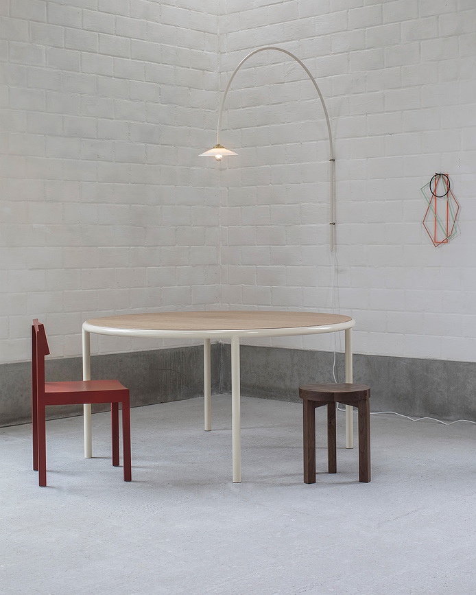 Sieninis šviestuvas N°3, 135 cm, raudonas