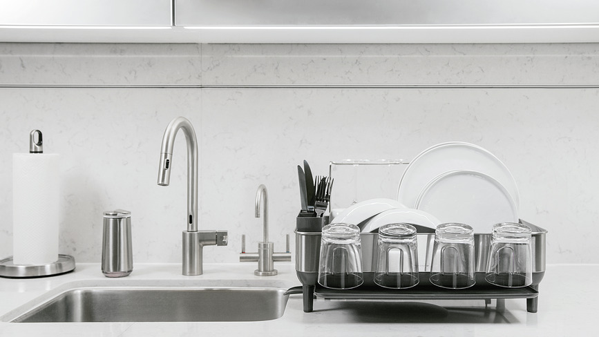 Simplehuman Égouttoir à Vaisselle avec supports pour tasses et verres à pied, gris