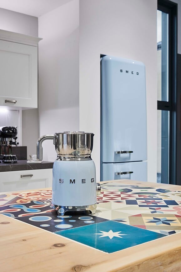 50's Style Penilnik mleka, pastelno modra