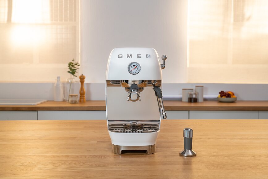 Espressomaskin med Cold Brew-funktion 50's Style, kräm
