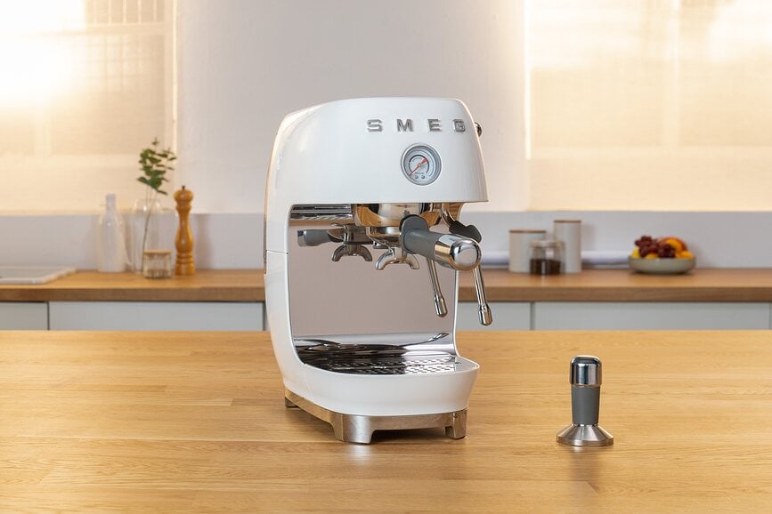 Machine à expresso à levier avec fonction Cold Brew 50's Style, vert pastel