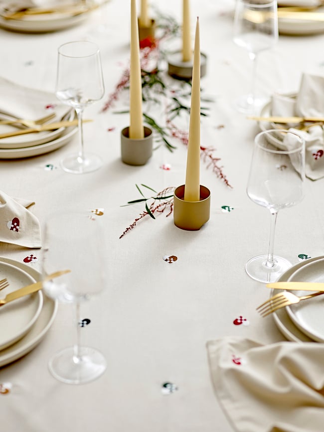 Christmas Hearts Embroidery Stolnjak 180 cm ružičasto-smeđi