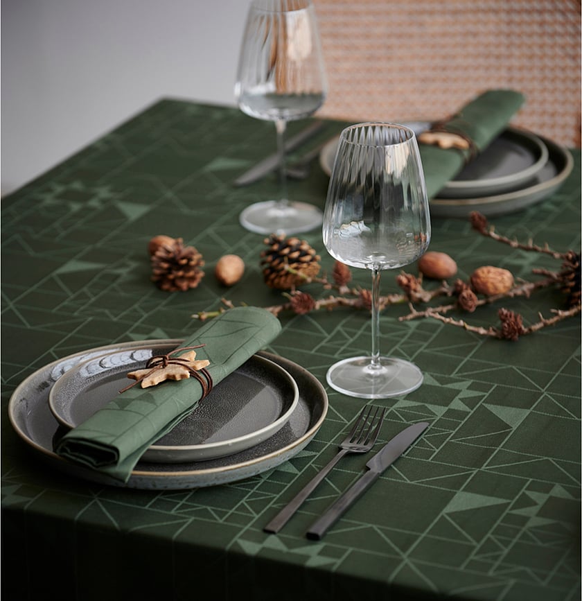 Christmas Star Stolnjak 180 cm crveni