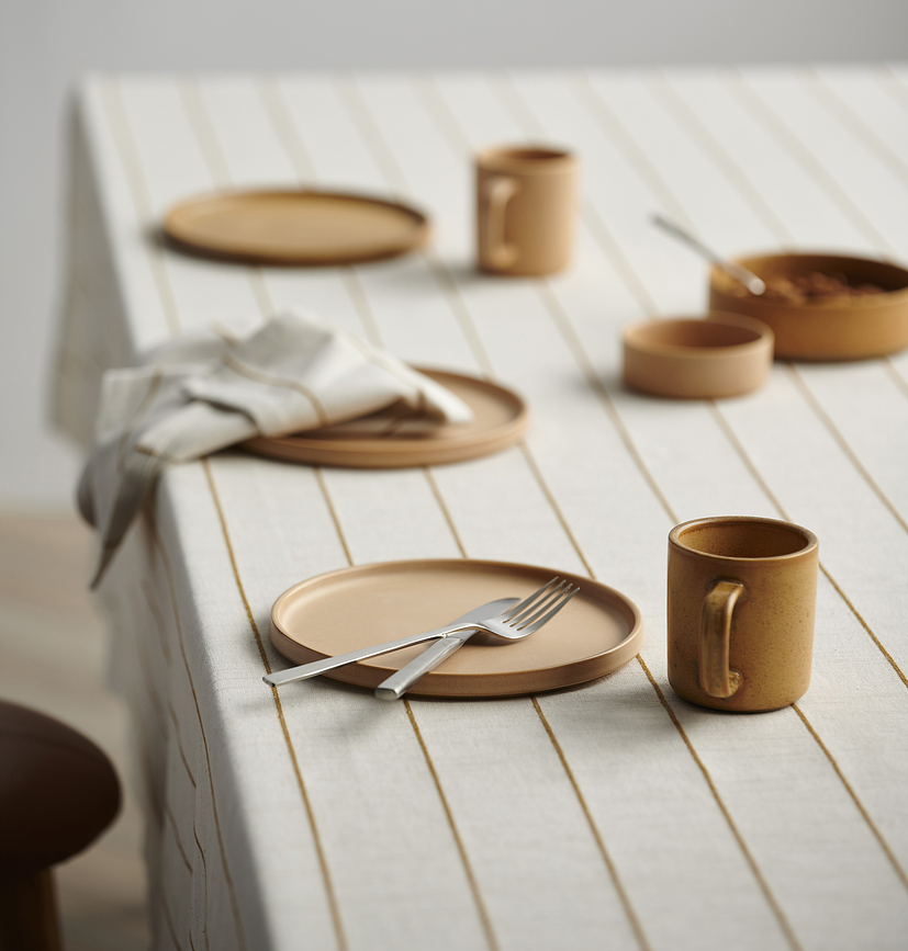 Line Nappe 140 x 320 cm, beige et or