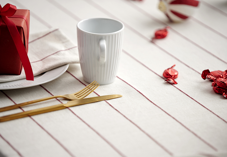 Line Nappe 140 x 320 cm, beige et or